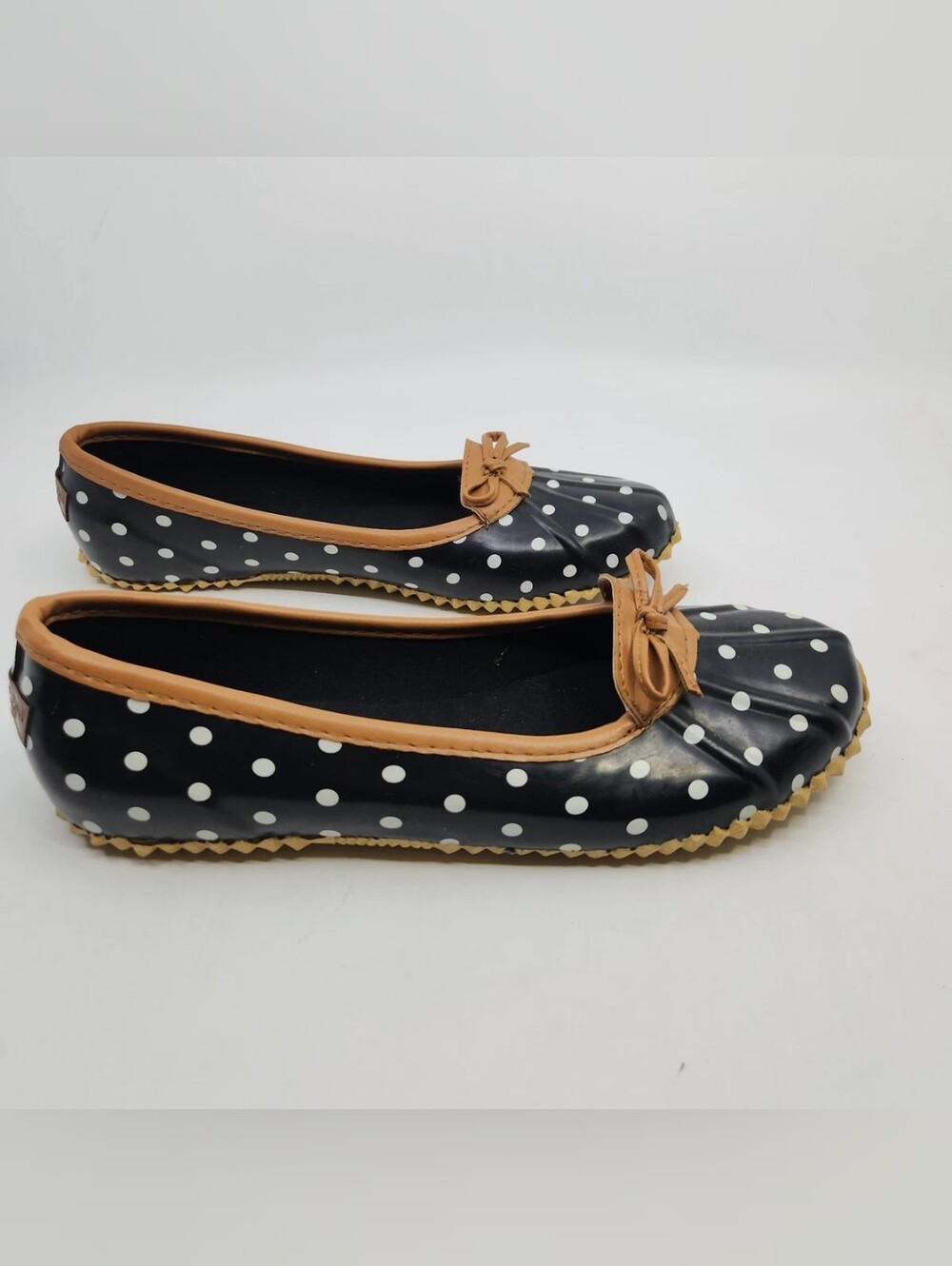 London Fog Chooka Classic Dot Skimmer Flats Size 10M